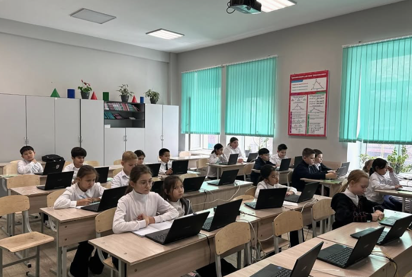 “943-елдің нысаналы мектептерін дамыту” жобасын іске асыру аясында / В рамках реализации проекта “Развитие целевых школ 943 страны”